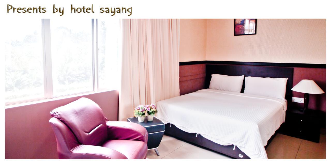 Sayang Hotel Kulai Kültér fotó