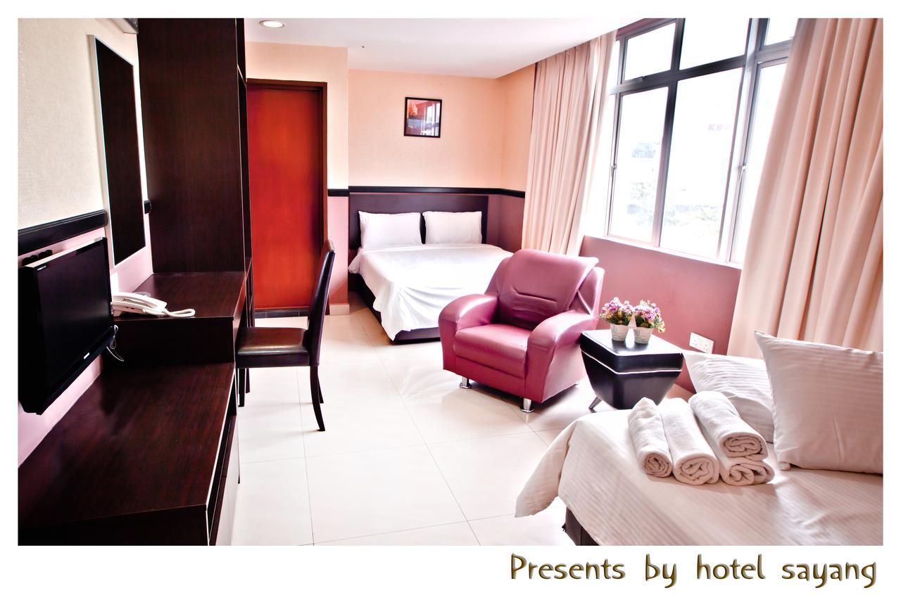 Sayang Hotel Kulai Kültér fotó