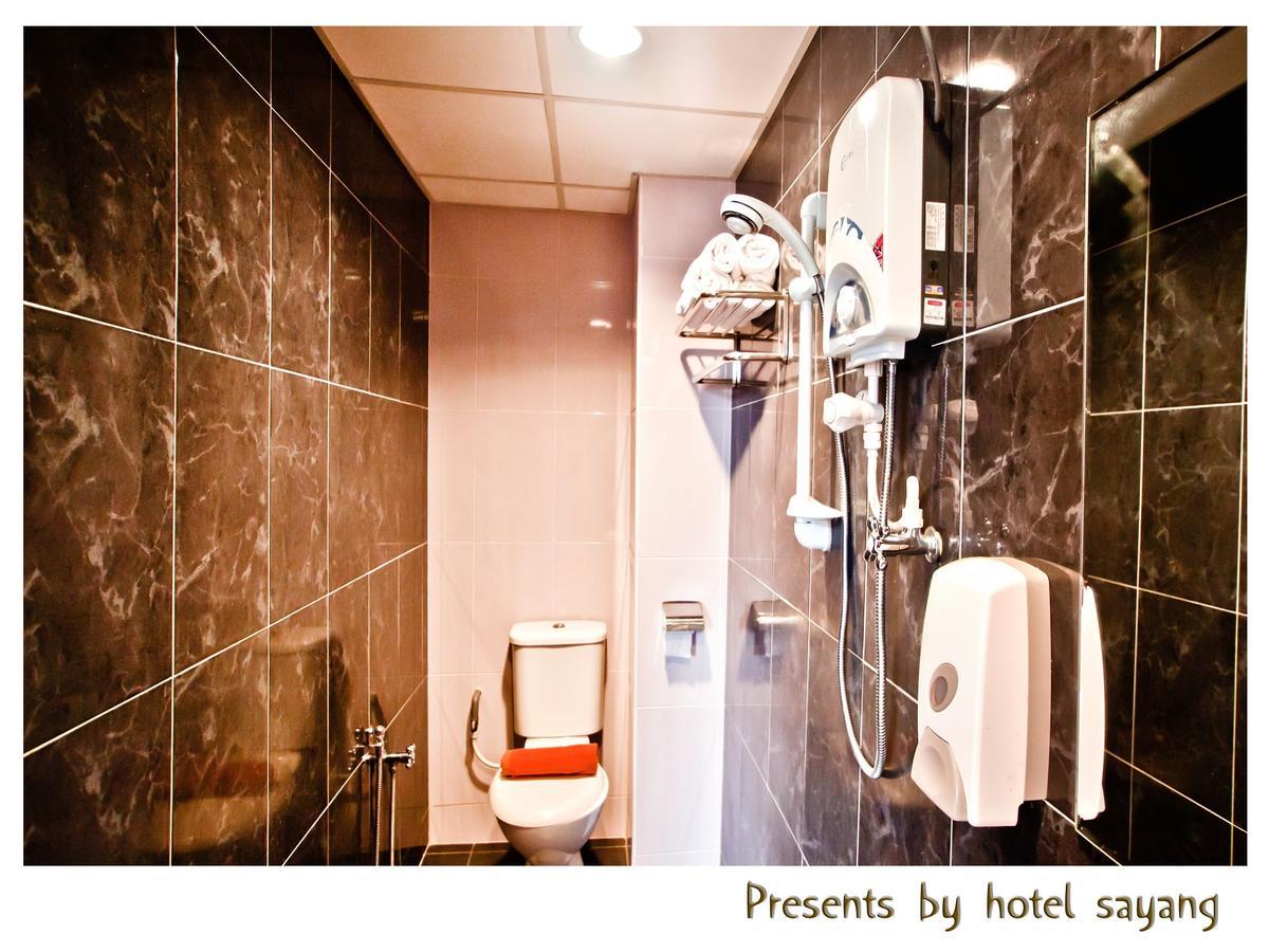 Sayang Hotel Kulai Kültér fotó