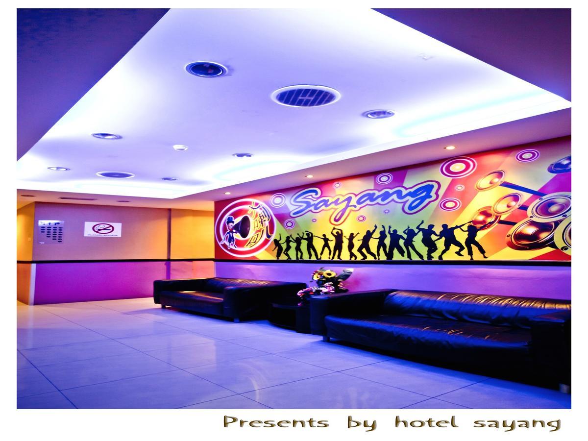 Sayang Hotel Kulai Kültér fotó