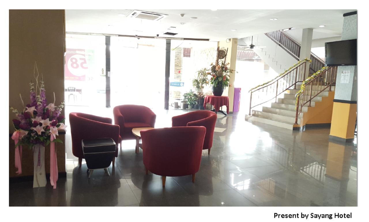 Sayang Hotel Kulai Kültér fotó